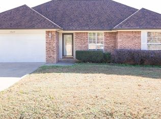 1025 Harrell St, Alma, AR 72921