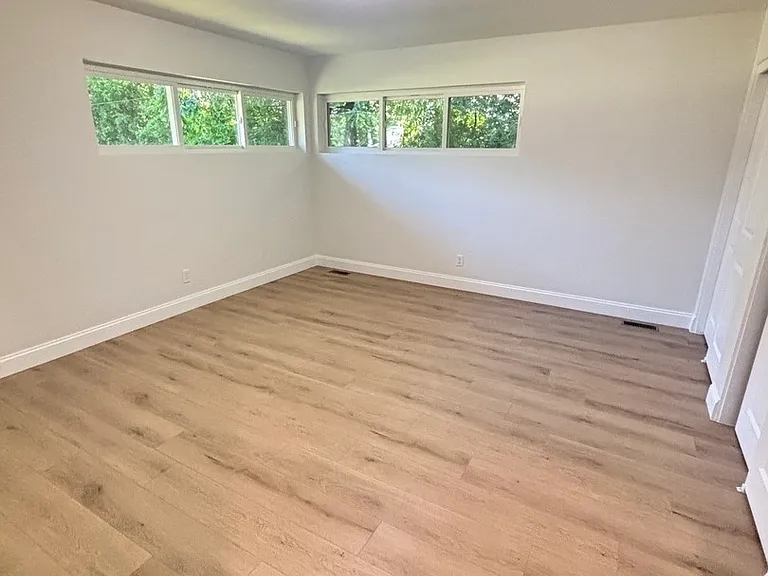 219 James Rd — Photo 11