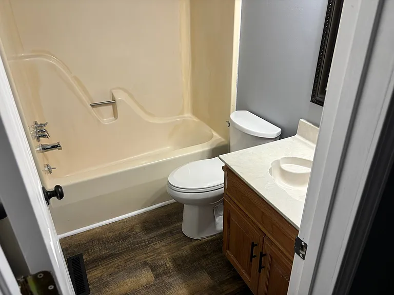 420 Fern Rd — Photo 6