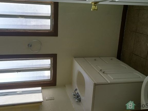 3rd image of 12628 S Figueroa St APT 4