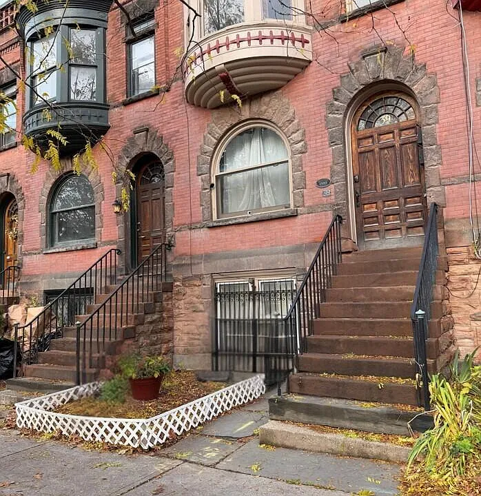 39 S Lake Ave #3