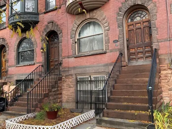 39 S Lake Ave APT 1, Albany, NY 12203