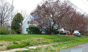 2nd image of 81 Sande Ave