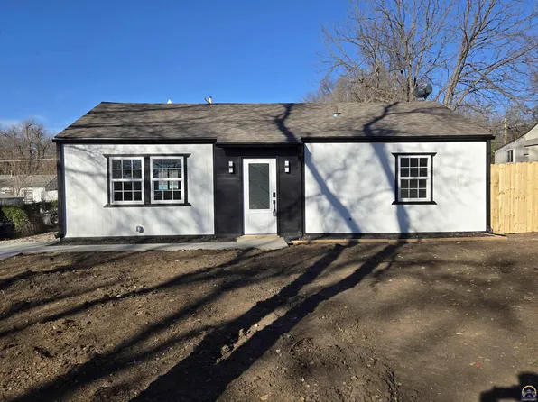 512 SE 35th Ter, Topeka, KS 66605