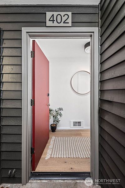 2nd image of 2616 4th Avenue N #402