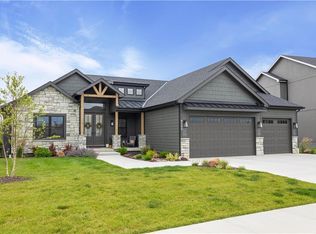 2062 NW Obrien Rd, Lees Summit, MO 64081