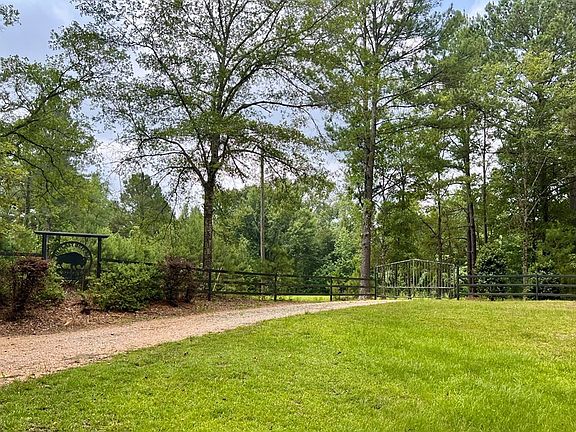 2nd image of 200 Dry Fork Creek Rd