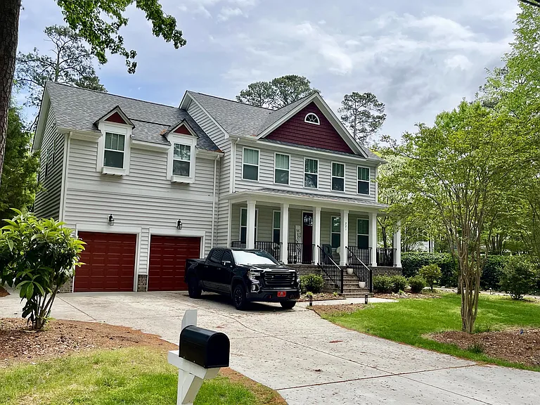 221 Wilson Dr — Photo 1