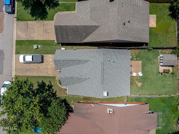 3rd image of 7823 Chesterfield Dr S