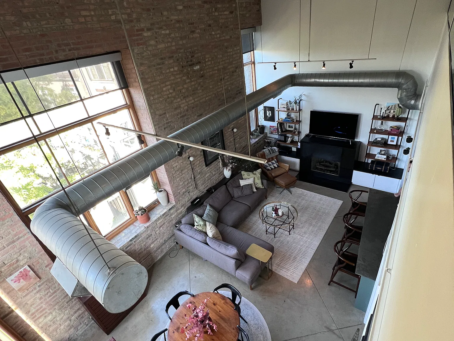 2 bed, 1200 sqft, $4,750 — Photo 4