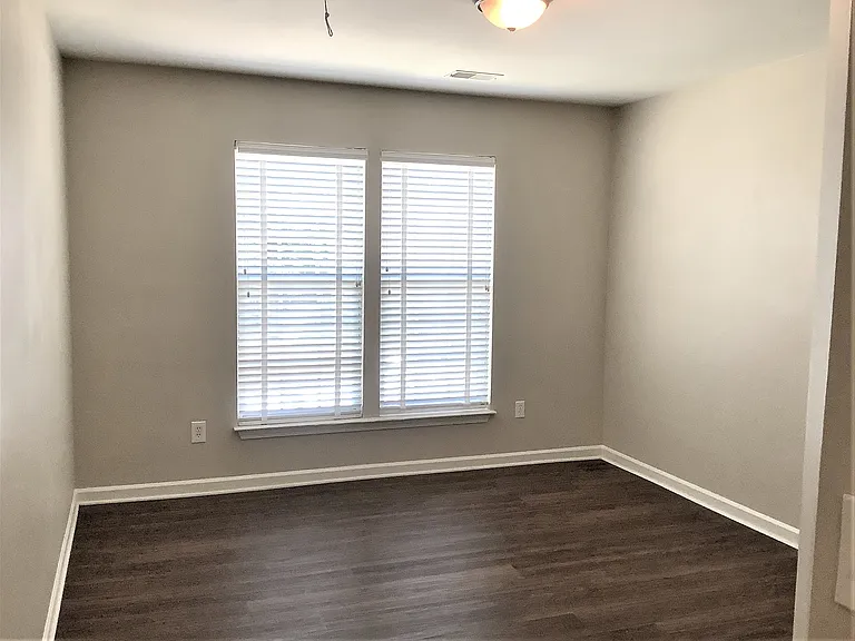 818 Laurel Meadows Pkwy — Photo 17