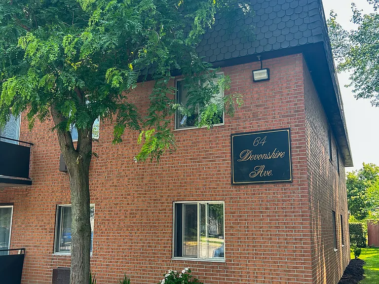 64 Devonshire Ave — Photo 3
