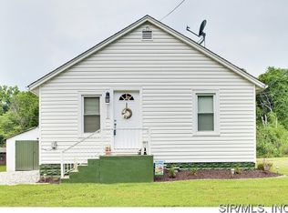 2808 Norwood Ln, Godfrey, IL 62035