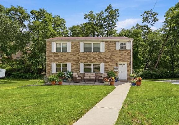 2nd image of 218-220 Pointview Rd