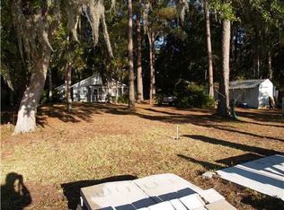 1103 Kings Rd, Midway, GA 31320