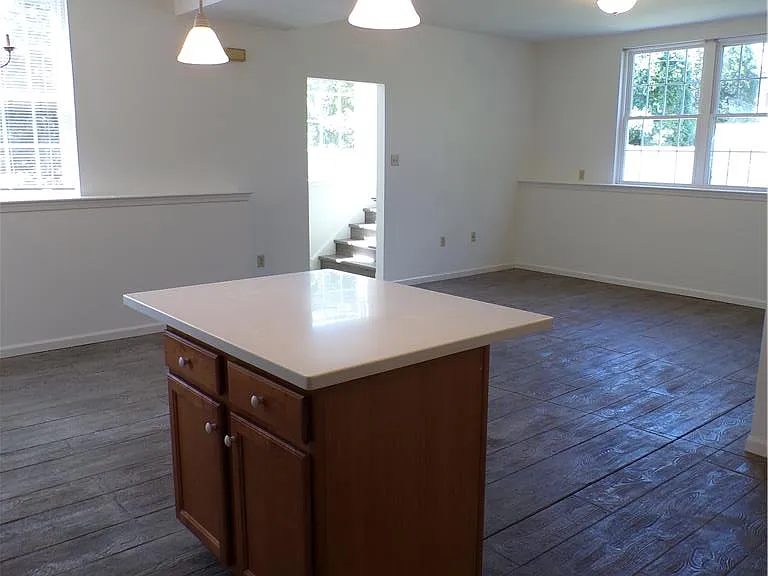 1624 W Whitehall St #1 — Photo 6