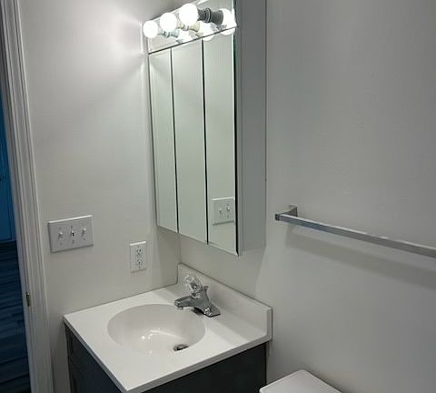 5th image of 418 Valley St