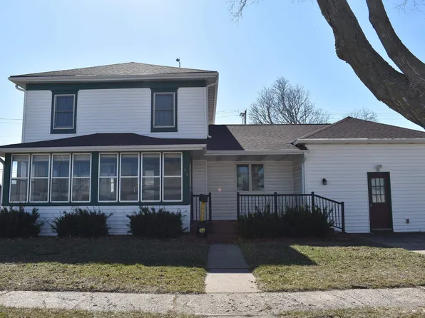 516 Chase St, Osage, IA 50461