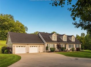 79 Raines Ln, Kenna, WV 25248