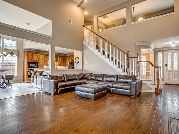1613-thomas-ln-carrollton-tx-High-Res-3.jpg