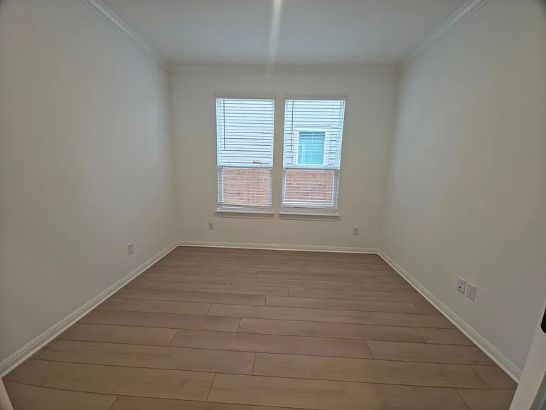 337 Foresail Rd — Photo 12