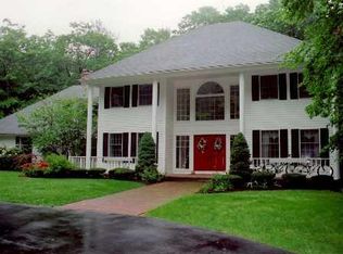 160 Woodbridge Dr, East Greenwich, RI 02818