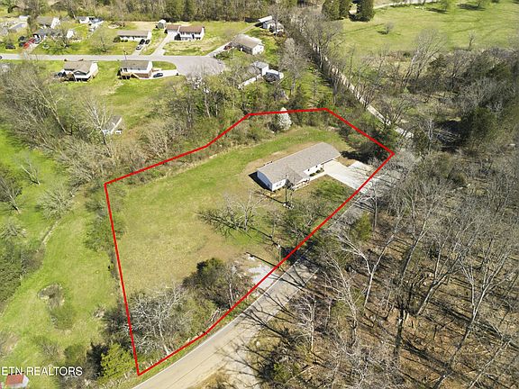 3rd image of 129 W Vinegar Valley Rd