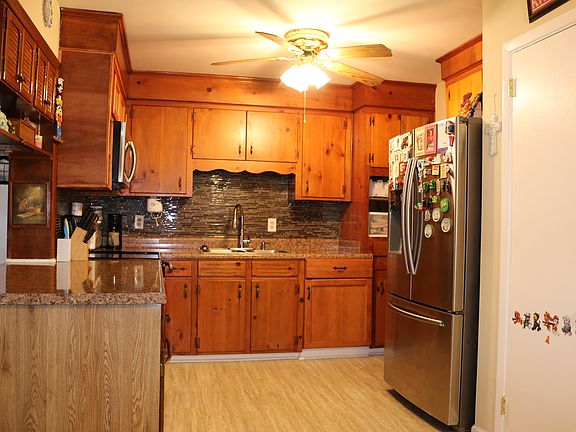 5th image of 1827 Cottonwood Dr