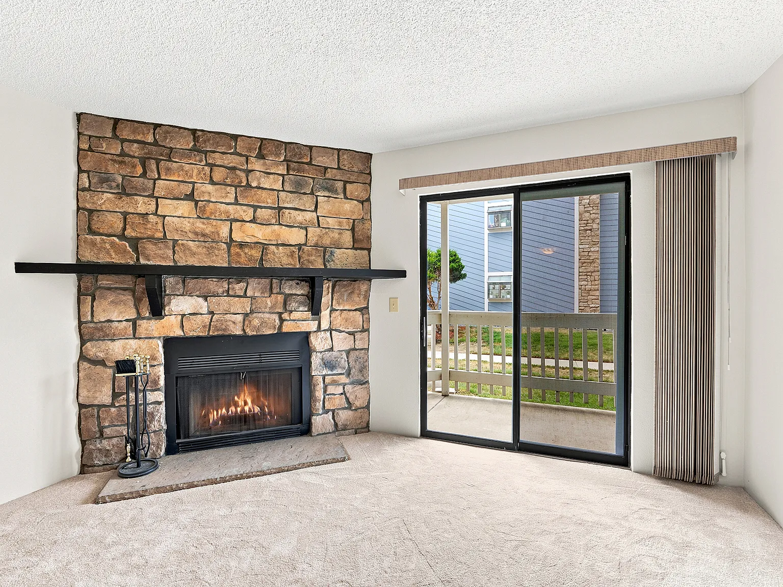 8335 Fairmount Dr — Photo 4