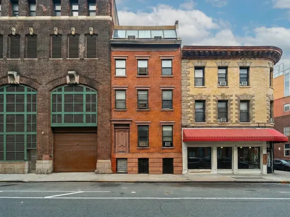 681 Greenwich Street image 1 of 13