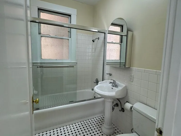 3321 21st St — Photo 5