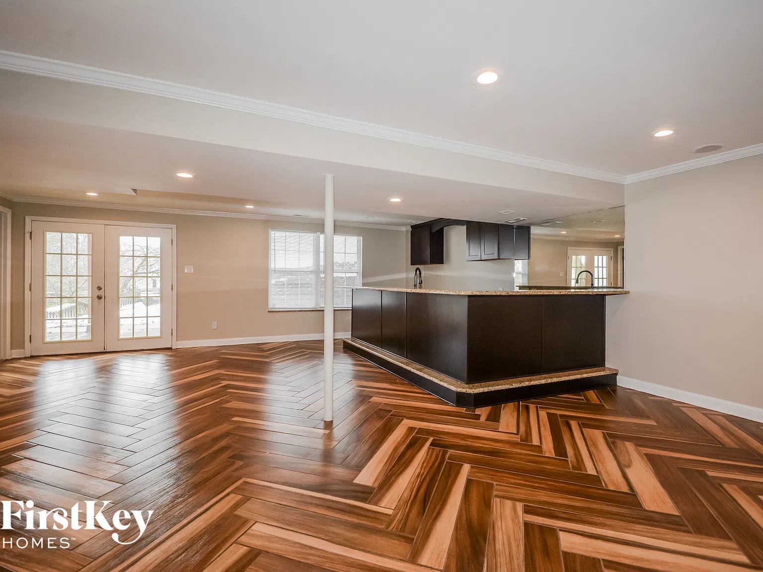 3 bed, 3.5 bath, 3200 sqft, $3,330 — Photo 4