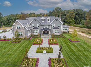 78 Mannetto Hill Rd, Huntington, NY 11743