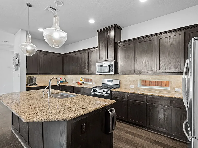 1416 Huntsman Ridge Ln — Photo 10