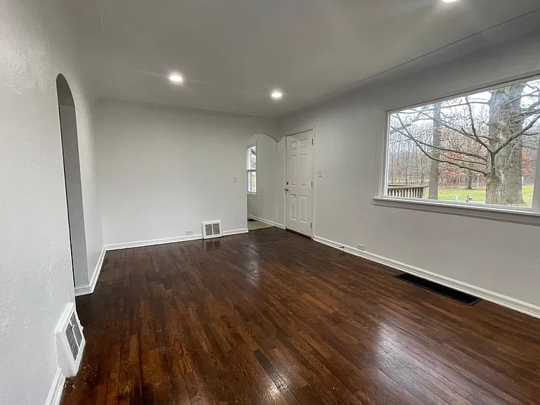 3045 Beckley Rd — Photo 8
