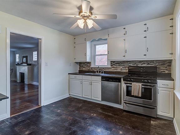 3rd image of 620 Forest Ave