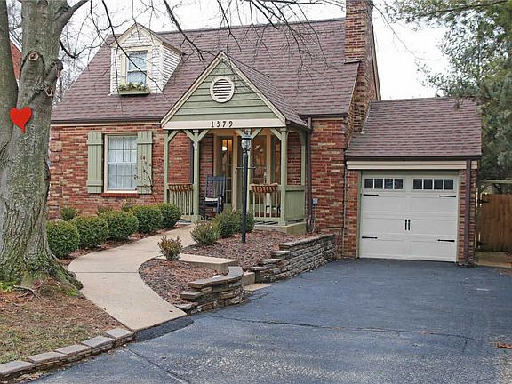 2nd image of 1379 Andrew Dr