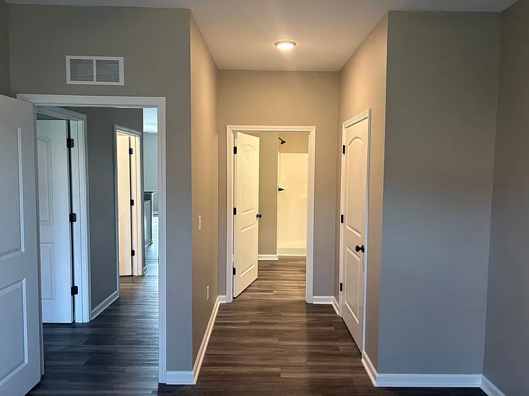 232 Calumet Dr — Photo 6