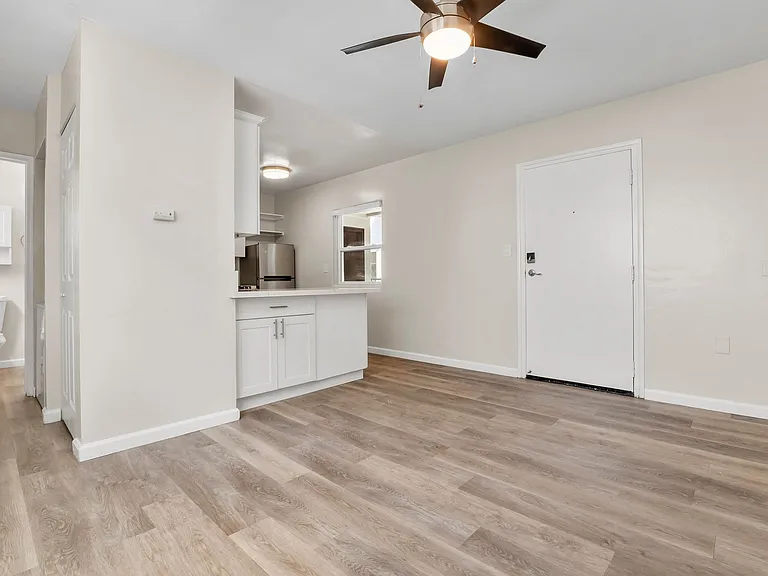 715 Cohasset — Photo 14
