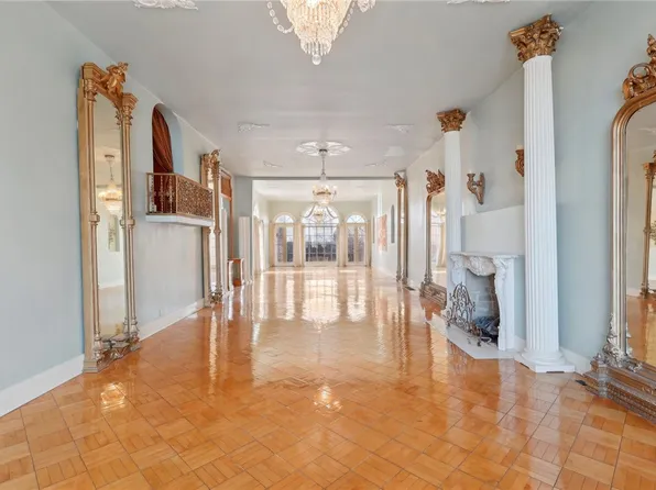 118 S Walnut St, Troy, OH 45373