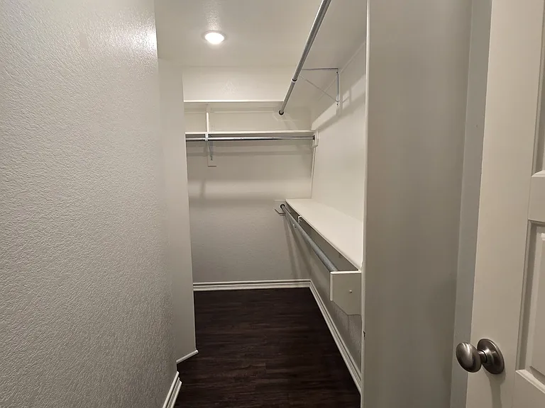 19866 Meadow West Ln — Photo 28