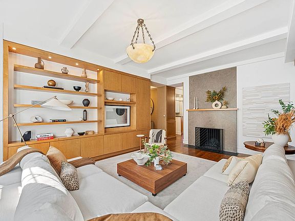 3rd image of 25 5th Ave APT 6C