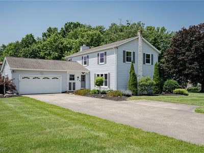 8150 Stoney Brook Dr, Chagrin Falls, OH, 44023