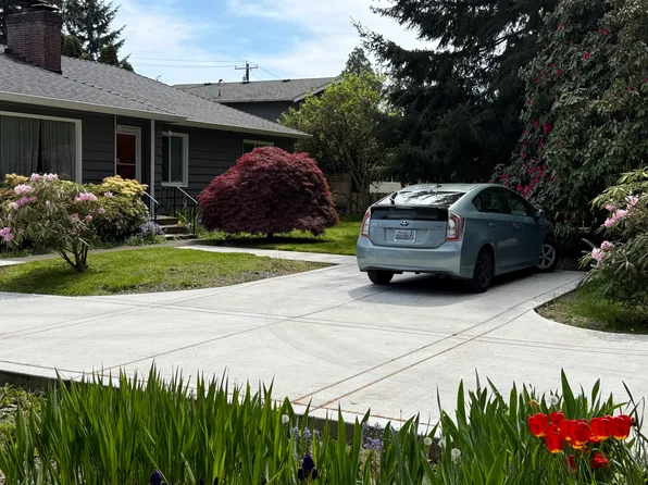 5717 Colby Ave #2, Everett, WA 98203