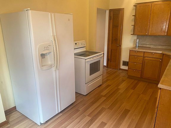 3rd image of 3449 Avenue F