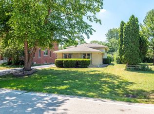 918 S Westgate Rd, Des Plaines, IL 60016