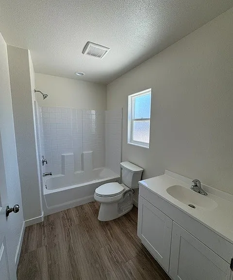 1012 W Cypress St #B — Photo 4