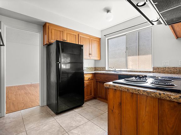 5th image of 1060 20th St #9