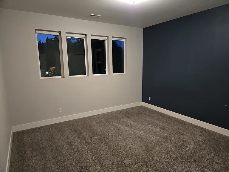 1410 Foxtail St — Photo 5