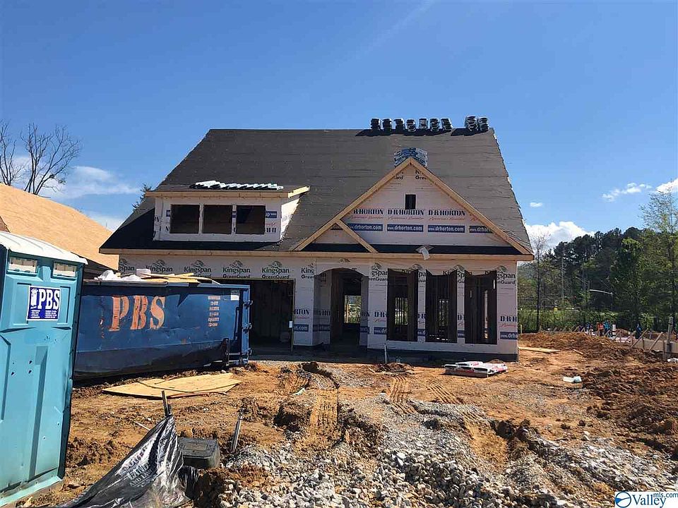 1st image of 2610 W Creek Dr